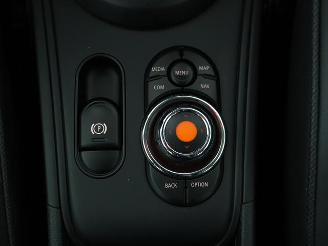 Mini COUNTRYMAN 2.0 Cooper S E ALL4 Chili | Panoramadak | Leder | Stoelverwarming | Harman/Kardon | Carplay | Full LED | Navigatie | Climate control | Parkeerhulp | PHEV