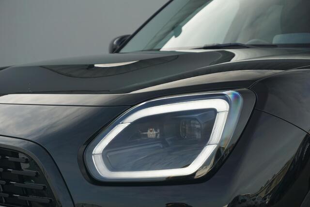 Mini COUNTRYMAN C Classic | Pakket M | Stoel- en Stuurverwarming | Comfort Access | Panorama Dak | Trekhaak | Head-Up