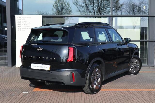 Mini COUNTRYMAN E / Essential trim + Pakket XS