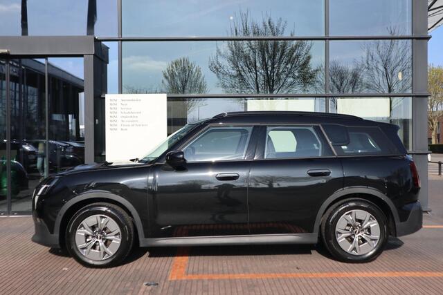 Mini COUNTRYMAN E / Essential trim + Pakket XS