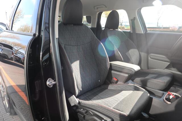 Mini COUNTRYMAN E / Essential trim + Pakket XS