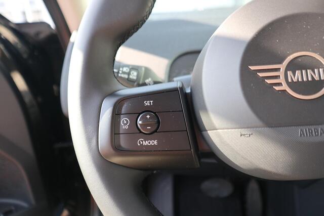 Mini COUNTRYMAN E / Essential trim + Pakket XS