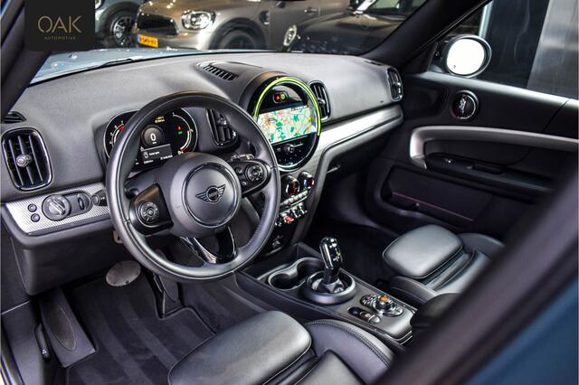 Mini COUNTRYMAN 1.5 Cooper Classic Aut. | Navigatie | Leder | LED | 18"LM | PDC | Sage Green