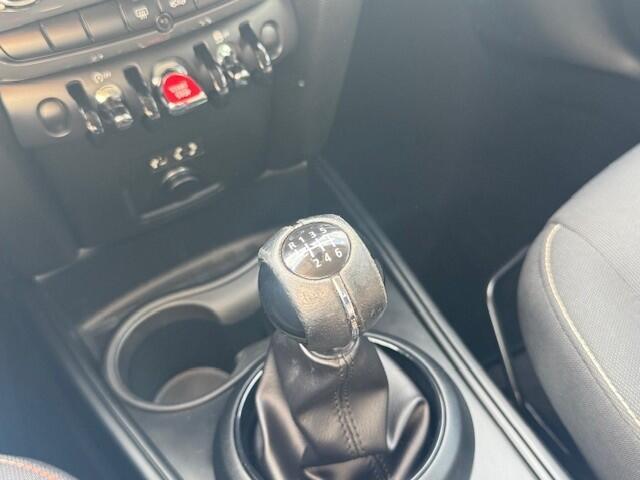 Mini COUNTRYMAN Mini 1.5 Cooper 1.5 Cooper I 136 PK l Navigatie I Parkeersensoren I Bluetooth I Climate Control I Cruise control I