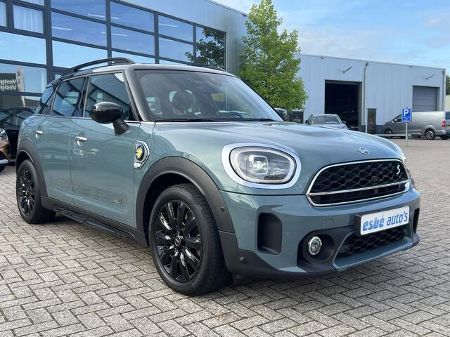 Mini COUNTRYMAN Mini 2.0 Cooper SE ALL4 YOURS Navi Plus Panoramadak Head-Up Keyless ACC DAB Leer Sportstoelen Camera Carplay Clima 1e Eigenaar Plug In Hybride Sage Green 1e Eigenaar BTW Auto Union Jack Achterlichten