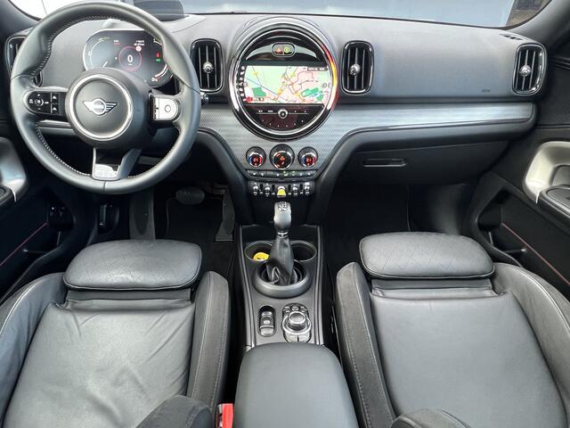 Mini COUNTRYMAN Mini 2.0 Cooper SE ALL4 YOURS Navi Plus Panoramadak Head-Up Keyless ACC DAB Leer Sportstoelen Camera Carplay Clima 1e Eigenaar Plug In Hybride Sage Green 1e Eigenaar BTW Auto Union Jack Achterlichten