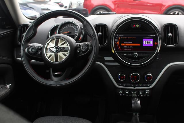 Mini COUNTRYMAN Mini 2.0 Cooper S E ALL4 Chili 27.637 km! / Panoramadak / Camera / Head-up / Apple CarPlay / Navigatie / 18'' / Sportstoelen / Stoelverwarming / DAB / Cruise Control
