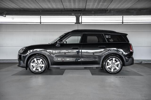 Mini COUNTRYMAN E Classic XS 66.5 kWh MINI Countryman E Classic 66.5 kWh | Pakket M | Dak in carrosseriekleur | Selections