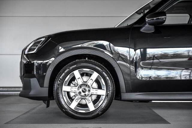 Mini COUNTRYMAN E Classic XS 66.5 kWh MINI Countryman E Classic 66.5 kWh | Pakket M | Dak in carrosseriekleur | Selections