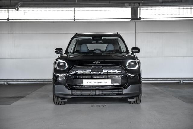 Mini COUNTRYMAN E Classic XS 66.5 kWh MINI Countryman E Classic 66.5 kWh | Pakket M | Dak in carrosseriekleur | Selections