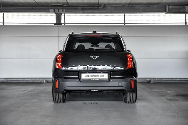 Mini COUNTRYMAN E Classic XS 66.5 kWh MINI Countryman E Classic 66.5 kWh | Pakket M | Dak in carrosseriekleur | Selections