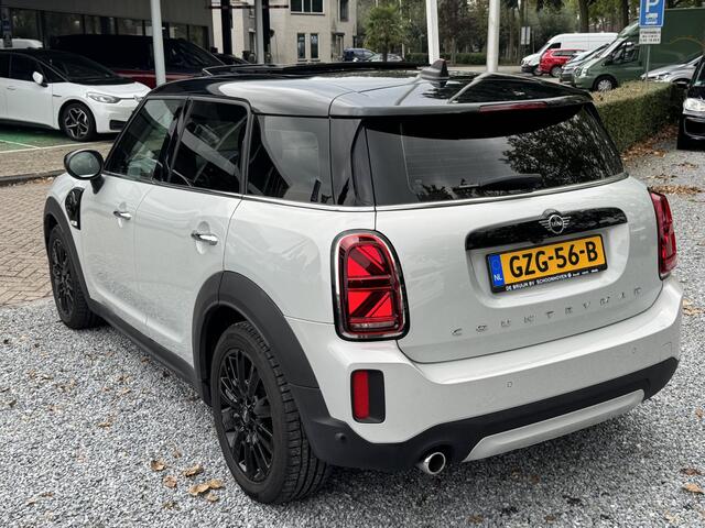 Mini COUNTRYMAN Mini 2.0 Cooper S E ALL4 MINI Yours (Pano,Leer,Camera,Navi,Acc)