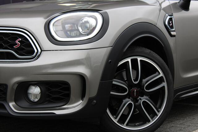 Mini COUNTRYMAN Cooper S Automaat / Panoramadak / JCW Sportstoel / Achteruitrijcamera / Comfort Access / Stoelverwarming / LED / Harman-Kardon