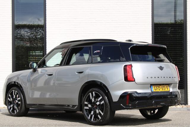 Mini COUNTRYMAN Mini 1.5 C John Cooper Works XL / NL-auto / Panorama / 9.000km / Vol Opties / NIEUWSTAAT