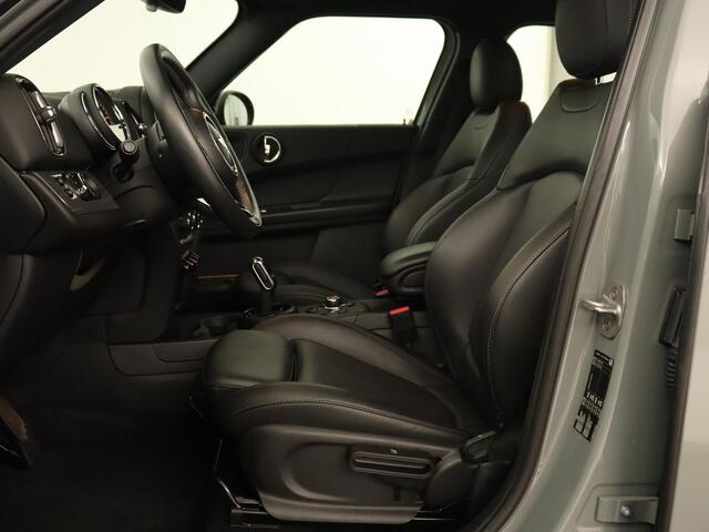 Mini COUNTRYMAN 1.5 Cooper | Stoelverwarming | Trekhaak | Harman/Kardon | Carplay | Keyless | Navigatie | Climate control | Cruise control | Park Assist | Full LED