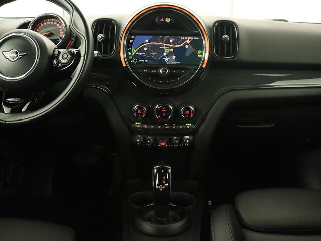 Mini COUNTRYMAN 1.5 Cooper | Stoelverwarming | Trekhaak | Harman/Kardon | Carplay | Keyless | Navigatie | Climate control | Cruise control | Park Assist | Full LED