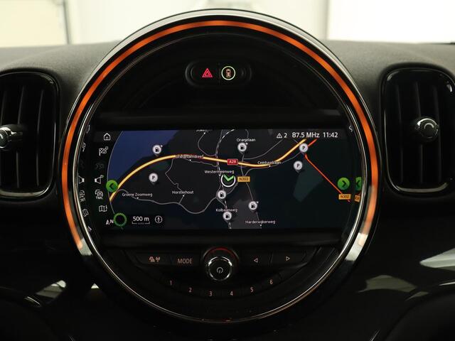 Mini COUNTRYMAN 1.5 Cooper | Stoelverwarming | Trekhaak | Harman/Kardon | Carplay | Keyless | Navigatie | Climate control | Cruise control | Park Assist | Full LED