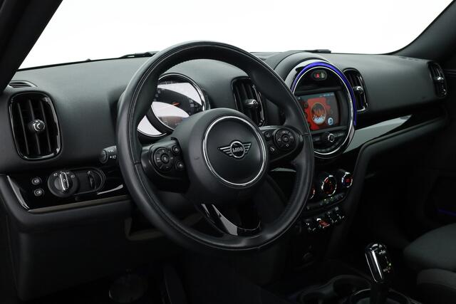 Mini COUNTRYMAN Mini 1.5 Cooper Business Edition | Pano | Trekhaak | Navi | 18'' | ACC | Camera