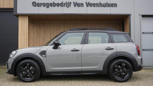 Mini COUNTRYMAN 1.5 136pk Automaat Cooper *Facelift* Pano.Dak LED Sportstoelen HUD Virtual Cockpit *Black Optik* Moonwalk Grey Pearl NL auto!