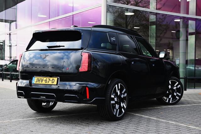 Mini COUNTRYMAN S ALL4 Automaat / John Cooper Works / Pakket L / 20" John Cooper Works Flag Spoke 2-tone