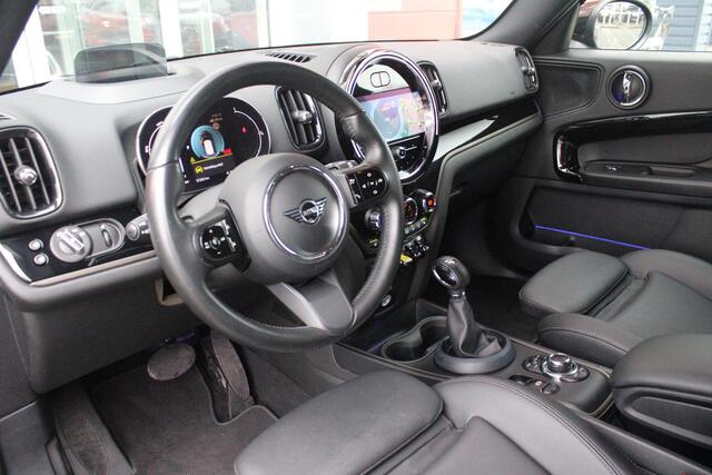 Mini COUNTRYMAN Mini 2.0 Cooper S E 220PK ALL4 CHILI | UNION JACK ACHTERLICHTEN | LEDEREN BEKLEDING | ELEKTRISCH BEDIENBARE VOORSTOELEN MET GEHEUGENFUNSCTIE OP DE BESTUURDERSSTOEL | STOEL/VOORRUIT VERWARMING | FULL LED KOPLAMPEN | DRAADLOZE APPLE CARPLAY/ANDROID AUTO | D