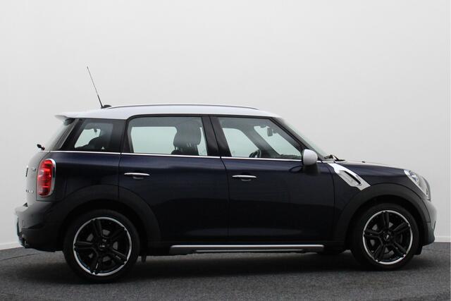 Mini COUNTRYMAN Mini 1.6 Cooper Pepper Automaat JCW Package, Xenon, Navigatie, Climate, PDC, 18"