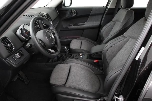 Mini COUNTRYMAN Mini 1.5 Automaat Cooper Chili | Navigatie | Climate control | Cruise control | Lichtmetalen velgen | Parkeer Sensoren