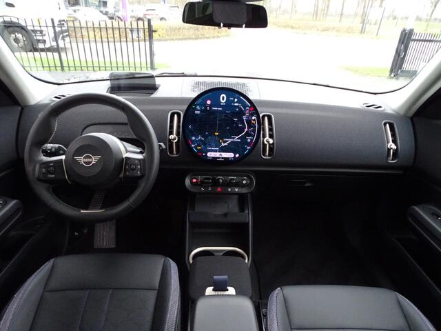 Mini COUNTRYMAN Mini S 2.0 S ALL4 M Sportpakket Plus Pano.Dak Elek.Trekhaak Head-Up Driv.Ass Led 19"LM Velgen