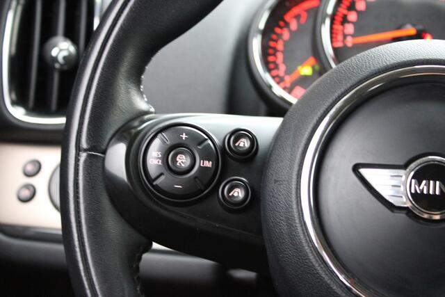 Mini COUNTRYMAN Cooper S Automaat / Sportstoelen / Achteruitrijcamera / LED / Active Cruise Control / Park Assistant / Navigatie Professional / Stoelverwarming