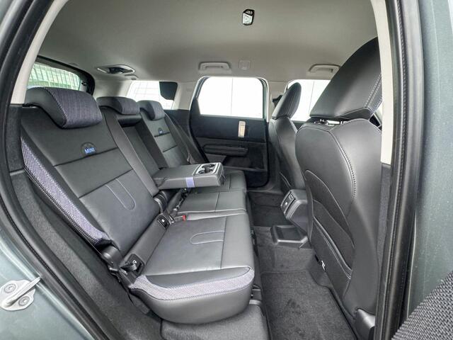 Mini COUNTRYMAN C Classic S Plus | Trekhaak met elektrisch wegklapbare kogel | 19" LM John Cooper Works Runway Spoke black | Opruimingsvoordeel