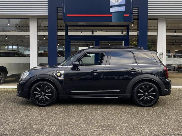 Mini COUNTRYMAN 2.0 Cooper S E ALL4 Classic / Automaat / NL-Auto / Dealer-Onderhouden / Vol-Leder / Open/Panodak / Harman-Kardon / Head-Up Display / Stoelverwarming / Cruise-Control / Climate-Control / Apple-Carplay & Android-Auto / Keyless / LED / DAB Radio-Bluetooth / 