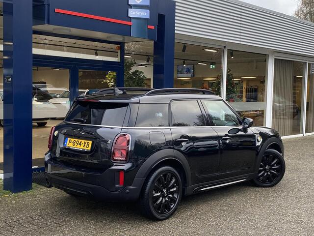 Mini COUNTRYMAN 2.0 Cooper S E ALL4 Classic / Automaat / NL-Auto / Dealer-Onderhouden / Vol-Leder / Open/Panodak / Harman-Kardon / Head-Up Display / Stoelverwarming / Cruise-Control / Climate-Control / Apple-Carplay & Android-Auto / Keyless / LED / DAB Radio-Bluetooth / 