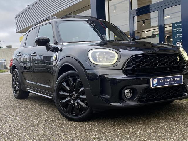 Mini COUNTRYMAN 2.0 Cooper S E ALL4 Classic / Automaat / NL-Auto / Dealer-Onderhouden / Vol-Leder / Open/Panodak / Harman-Kardon / Head-Up Display / Stoelverwarming / Cruise-Control / Climate-Control / Apple-Carplay & Android-Auto / Keyless / LED / DAB Radio-Bluetooth / 
