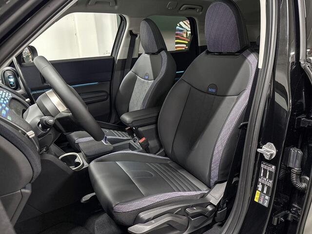 Mini COUNTRYMAN E | Classic Uitvoering | Pakket M Plus | Trekhaak | 18" Asteroid Spoke