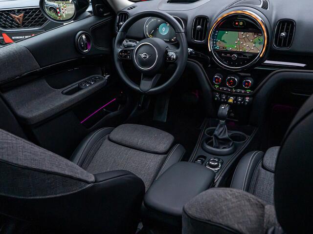Mini COUNTRYMAN Mini 2.0 Cooper S E ALL4 Chili PANO HARMAN KARDON CAMERA MEMORY STOEL LED HEAD UP DISPLAY