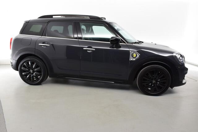 Mini COUNTRYMAN 2.0 Cooper SE ALL4-PANORAMA-LEDER-HARMANKARDON-CAMERA , schuifdak/ pano, stoelverwarming, elec stoelverst met geheugen, elec koffersluiting, privacyglas, Harman Kardon, cruise, lederbekleding, keyless entry, camera achter, pdc