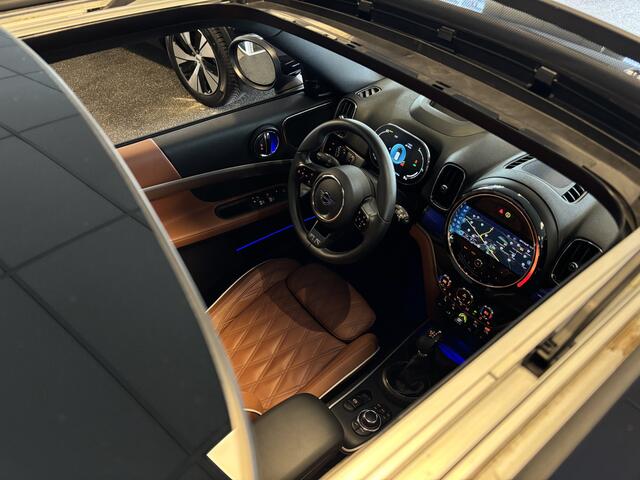 Mini COUNTRYMAN Mini 2.0 Cooper S E ALL4 / Chester / Panoramadak / H-K / Dab+ / Apple Carplay / HeadUp / Keyless / Picnic Bench - NIEUWSTAAT -