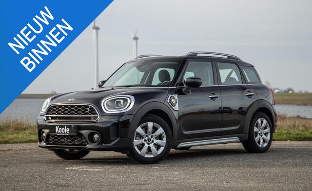 Mini COUNTRYMAN Mini 1.5 Cooper S E ALL4 Essential CAMERA / NAVI / CARPLAY / AIRCO / ZWART / STOELVERWARMING