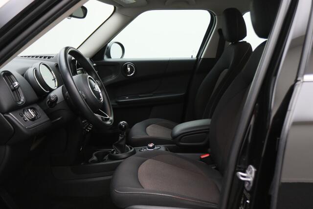 Mini COUNTRYMAN Mini 1.5 Cooper Navigatie, Airco, Cruise, Bluetooth, PDC