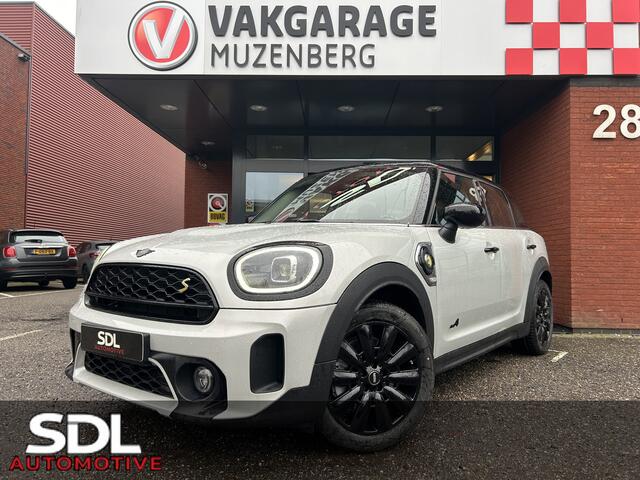 Mini COUNTRYMAN Mini 1.5 Cooper S E ALL4 Classic // FULL LED // NAVI + CARPLAY // KEYLESS // CAMERA // SHADOW LINE // STOELVERWARMING