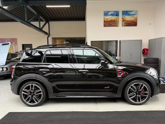 Mini COUNTRYMAN Mini 2.0 John Cooper Works ALL4 231 PK Chili Panoramadak Leer Harman-Kardon Elek Stoelverstelling Head-Up Display Led Achteruitrijcamera Keyless Entry Vol!