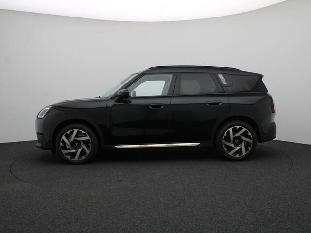Mini COUNTRYMAN C Favoured Trim + Pakket L + Panorama dak + Harman Kardon + Camera + 19''