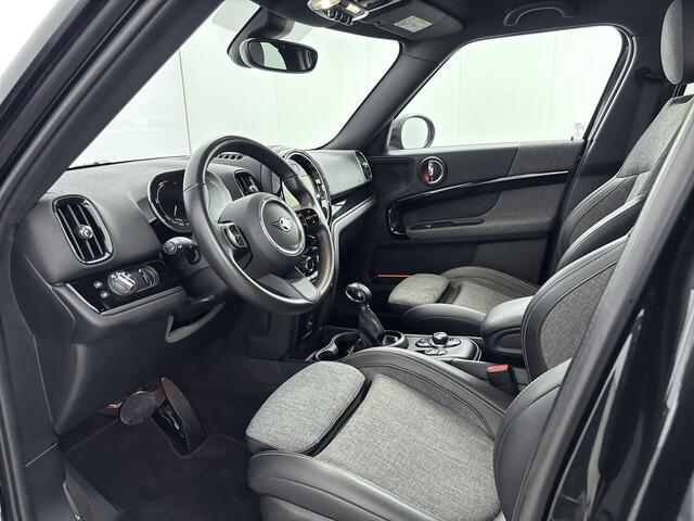 Mini COUNTRYMAN Mini 1.5 Cooper S E ALL4 Classic 220PK | Automaat | Zwarte Lichtmetalen Velgen | Navigatie | Achteruitrijcamera | Half-Lederen Bekleding | Apple CarPlay & Android Auto