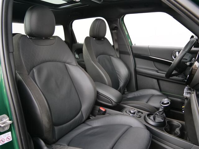 Mini COUNTRYMAN Mini 1.5 Cooper S E ALL4 Classic 220 Pk Automaat DAB / Apple Carplay / Navigatie / Schuifdak / Stoelverwarming / Camera