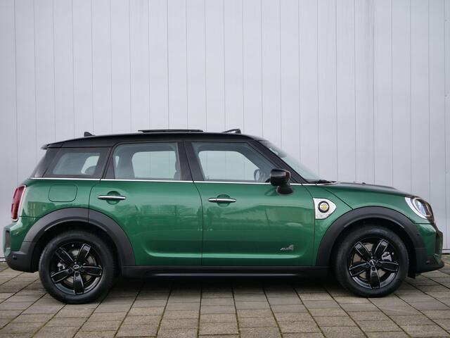Mini COUNTRYMAN Mini 1.5 Cooper S E ALL4 Classic 220 Pk Automaat DAB / Apple Carplay / Navigatie / Schuifdak / Stoelverwarming / Camera