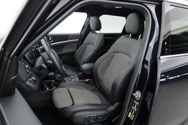 Mini COUNTRYMAN Mini Cooper S E ALL4 John Cooper Works | S/K-dak | Memory | HUD | Harman/Kardon | Stoelverw. | Camera+PDC | LED | Nav+CarPlay | V