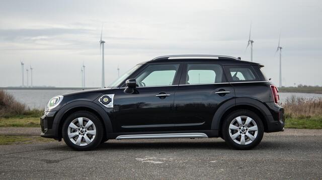 Mini COUNTRYMAN Mini 1.5 Cooper S E ALL4 Essential CAMERA / NAVI / CARPLAY / AIRCO / ZWART / STOELVERWARMING
