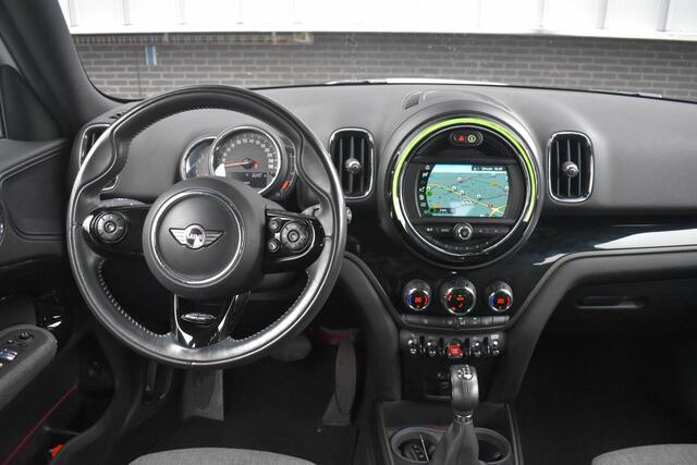 Mini COUNTRYMAN Mini 1.5 Cooper Chili | Trekhaak | Keyless | Navi | Clima | NL Auto