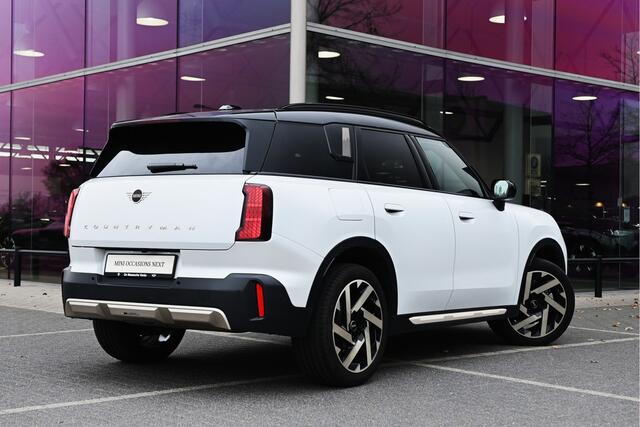 Mini COUNTRYMAN C Automaat / Pakket XL / Favoured / 19" Kaleido Spoke 2-tone