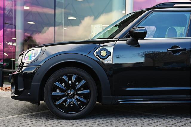 Mini COUNTRYMAN Cooper SE ALL4 Automaat / LED / Comfortstoelen / Comfort Access / Park Assistant / Stoelverwarming / Cruise Control